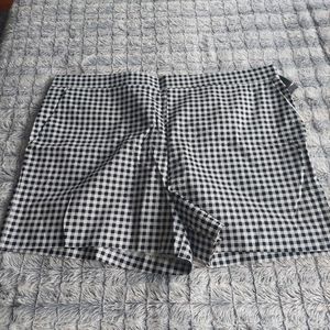 NWT Forever 21 plus plaid shorts‎ 3x